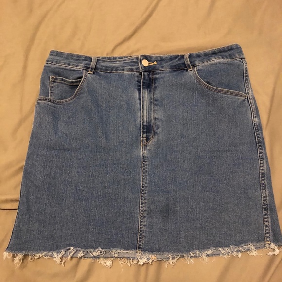 H&M Dresses & Skirts - High waisted denim skirt